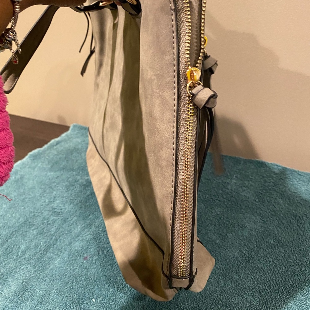 Handbag - Picture 7 of 10